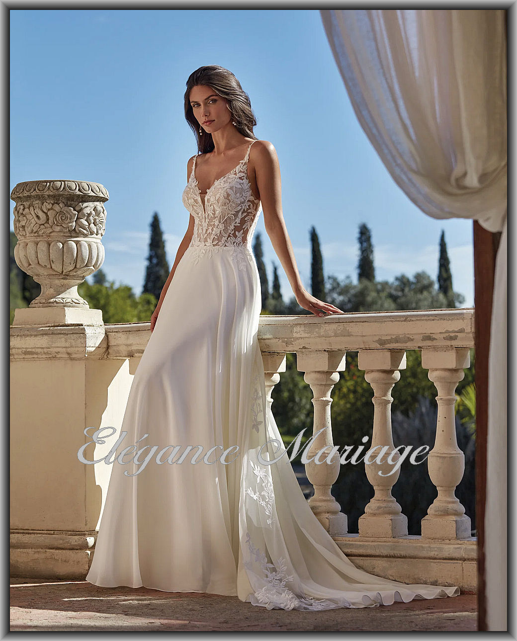 Anémone robe de mariée bohème Dax avec bustier transparent en dentelle