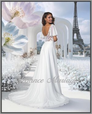 Farida robe de mariée bohème Pronuptia avec dos en dentelle et traîne