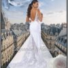 Féliane robe de mariée sirène avec dos plongeant et traîne en dentelle