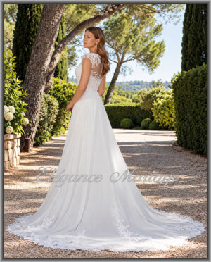 Robe de mariée bohème à traîne travaillée IDEALE Landes Pays Basque
