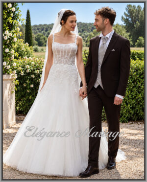 Robe de mariée sirène en dentelle chez Élégance Mariage Dax
