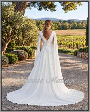 ILIOS robe de mariée fluide avec traîne élégante dans les Landes