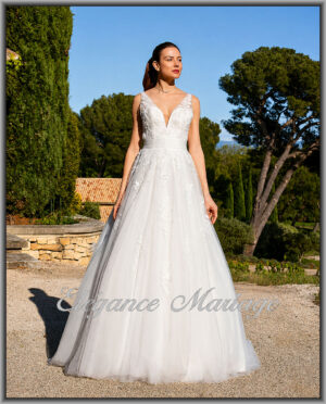 Magnifique robe-mariee-princesse-grand-decollete-dos
