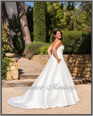 Instant robe de mariée chic Pau avec poches et jupe ample